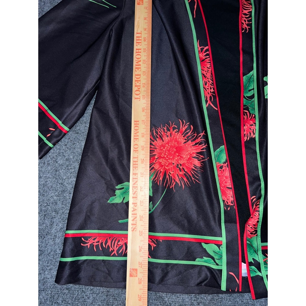 Top Notch Floral Kimono Jacket Black Red Green Chrysanthemum Print One Size - Picture 4 of 7
